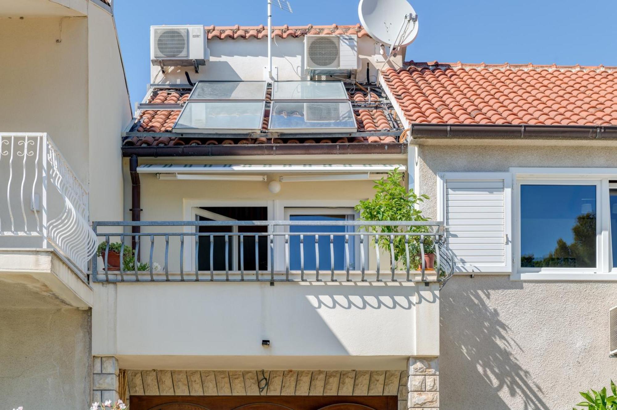 Beachfront Apartment Milan, With Balcony Split Exterior foto